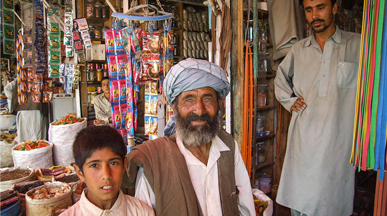Afgańczycy na bazarze