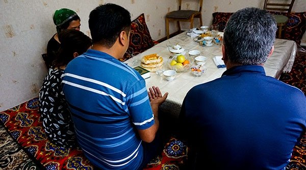 AZJA ŚRODKOWA: lider wspólnoty pobity i aresztowany