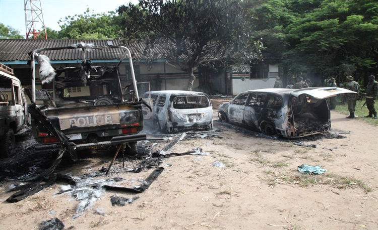 15 czerwca 2014 r. bliźniacze ataki Al-Shabaab na Mpeketoni przyczyniły się do śmierci 52 osób. Atakujący zabili wszystkich, którzy nie byli w stanie wyrecytować islamskiego wyznania wiary.