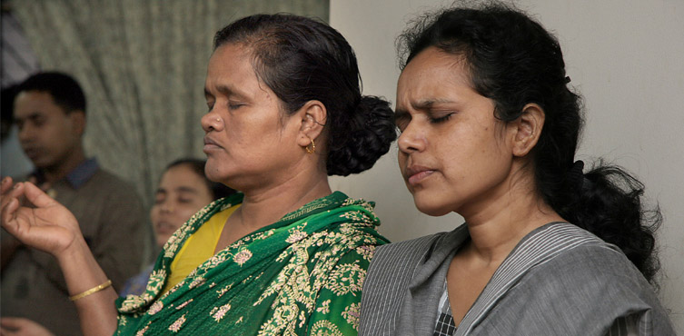 Zdjęcie: Chrześcijańskie kobiety na nabożeństwie w Bangladeszu