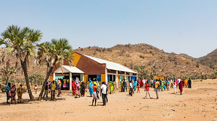 Chrześcijanie w południowym Sudanie gromadzą się na nabożeństwa (zdjęcie z 2018 r.)