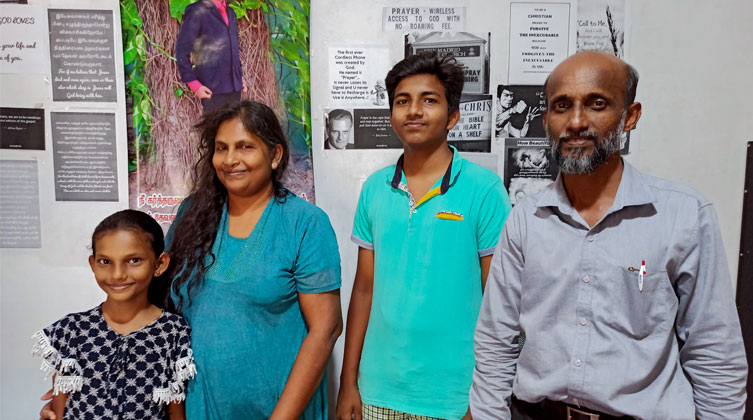 srilanka-rodzina-po-stracie-syna