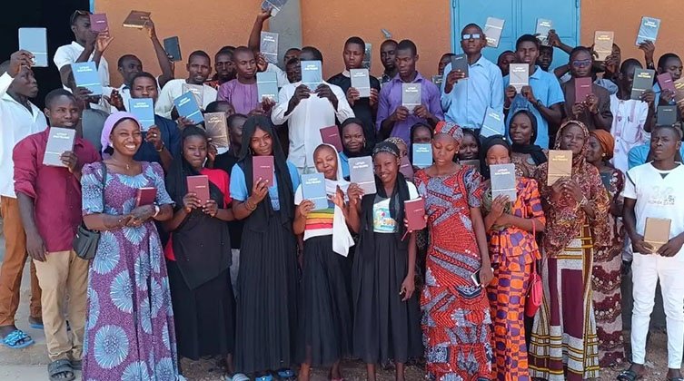 NIGER: Radość z Biblii 
