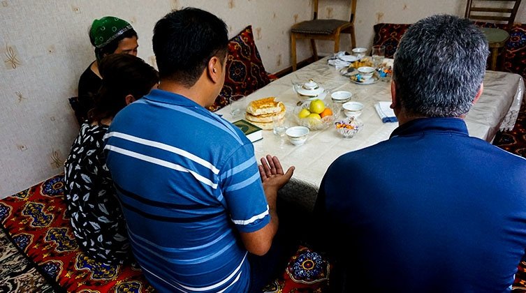 AZJA ŚRODKOWA: lider wspólnoty pobity i aresztowany