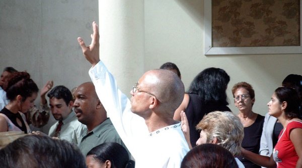 KUBA: CHRZEŚCIJANIE WZYWAJĄ RZĄD DO OCHRONY WOLNOŚCI RELIGIJNEJ