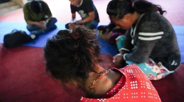 NEPAL: Ekstremiści zakłócają spotkania kościoła i grożą jego spaleniem