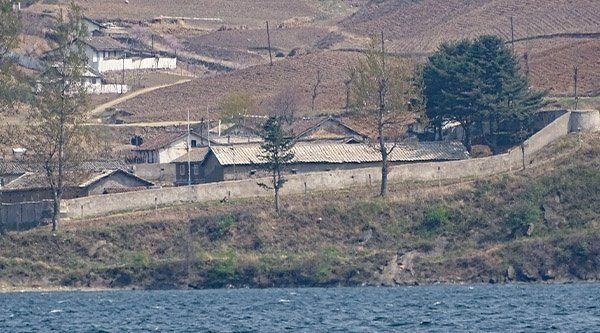 KOREA PÓŁNOCNA: „Nasza konstytucja gwarantuje wolność religijną”