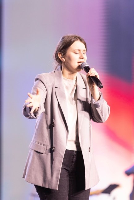 Zdjęcia z Dnia Open Doors 2025 w EXPO Łódź z dnia 8 listopada. To było piękne święto, czas modlitwy, uwielbienia i świadectw z prześladowanego Kościoła.